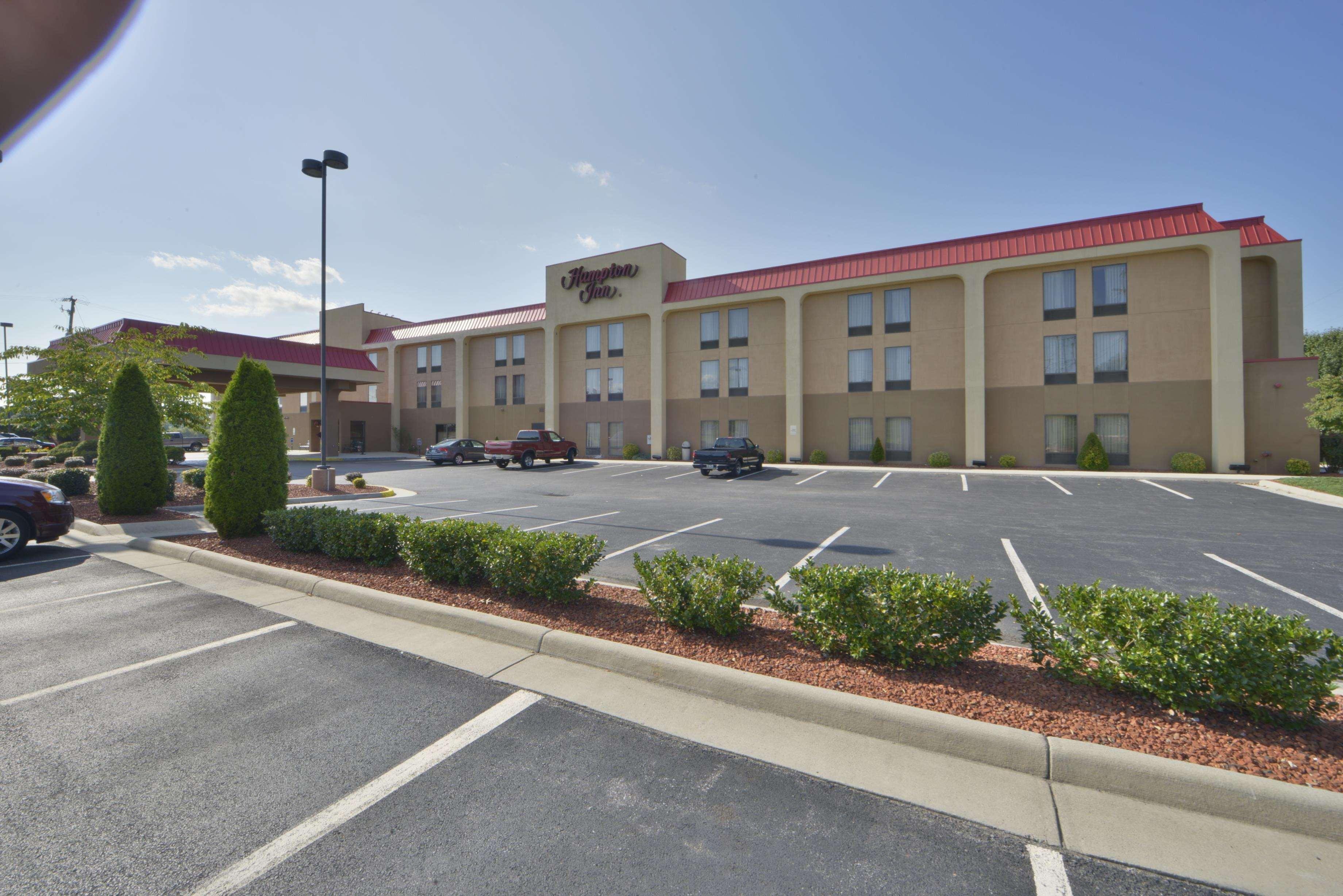 Hampton Inn Wytheville Exterior photo