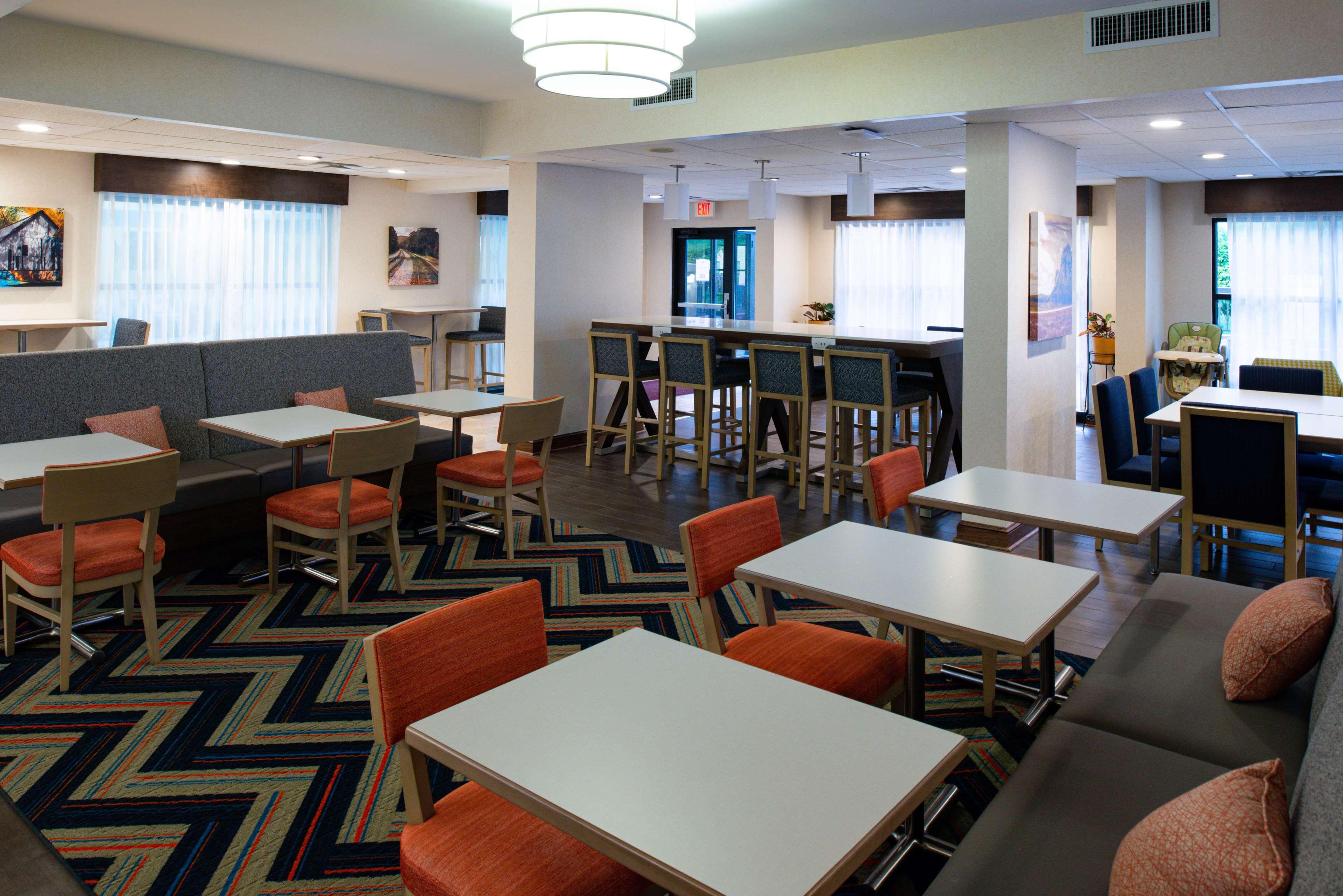 Hampton Inn Wytheville Exterior photo
