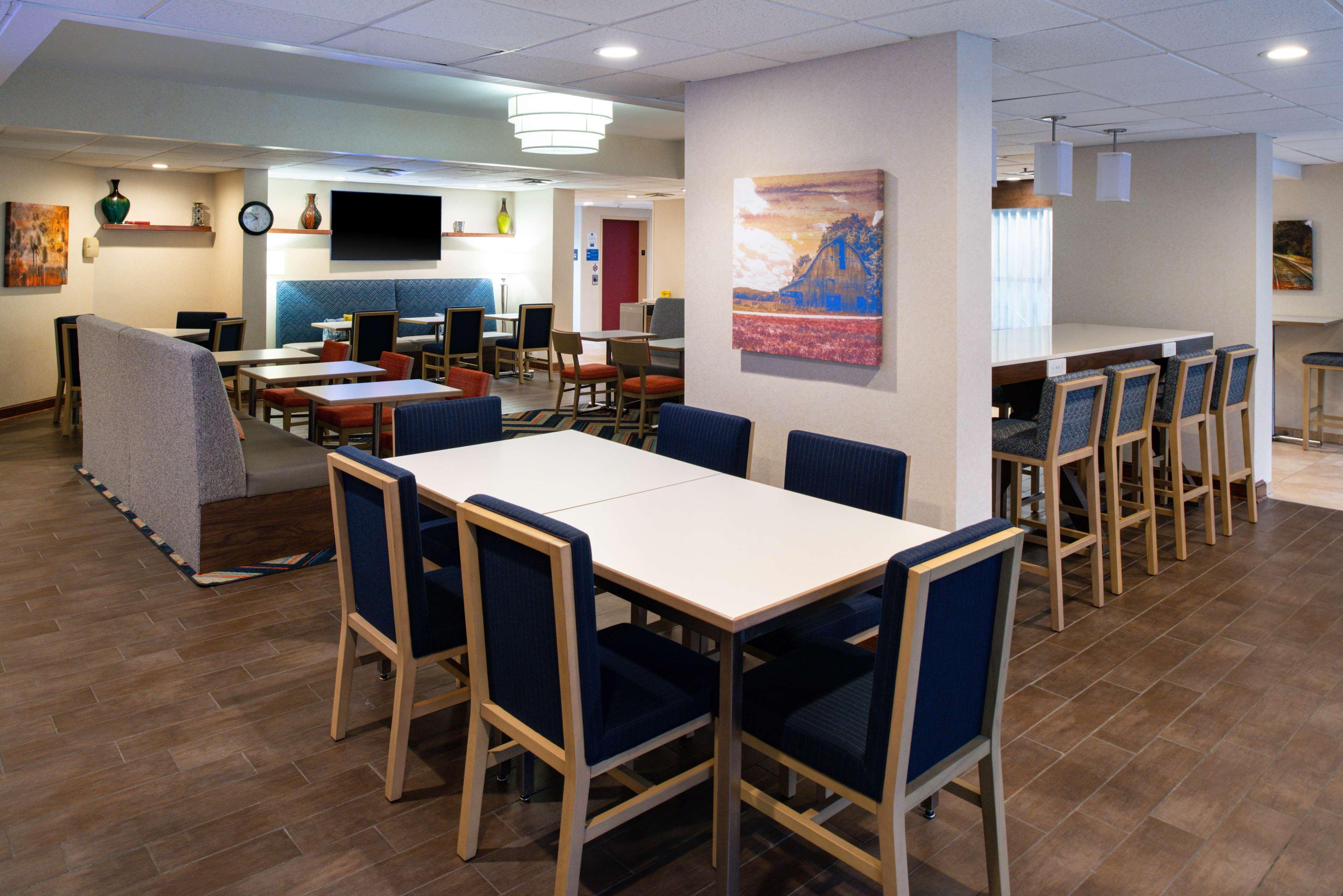Hampton Inn Wytheville Exterior photo